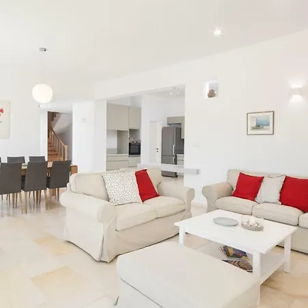 Aelia, Kampos Holiday home